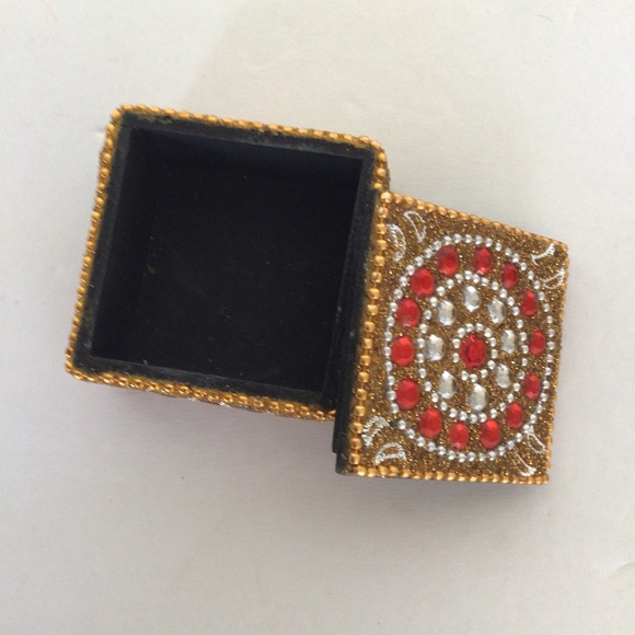 PIER ONE JEWELED TRINKET BOX - Picture 4 of 9